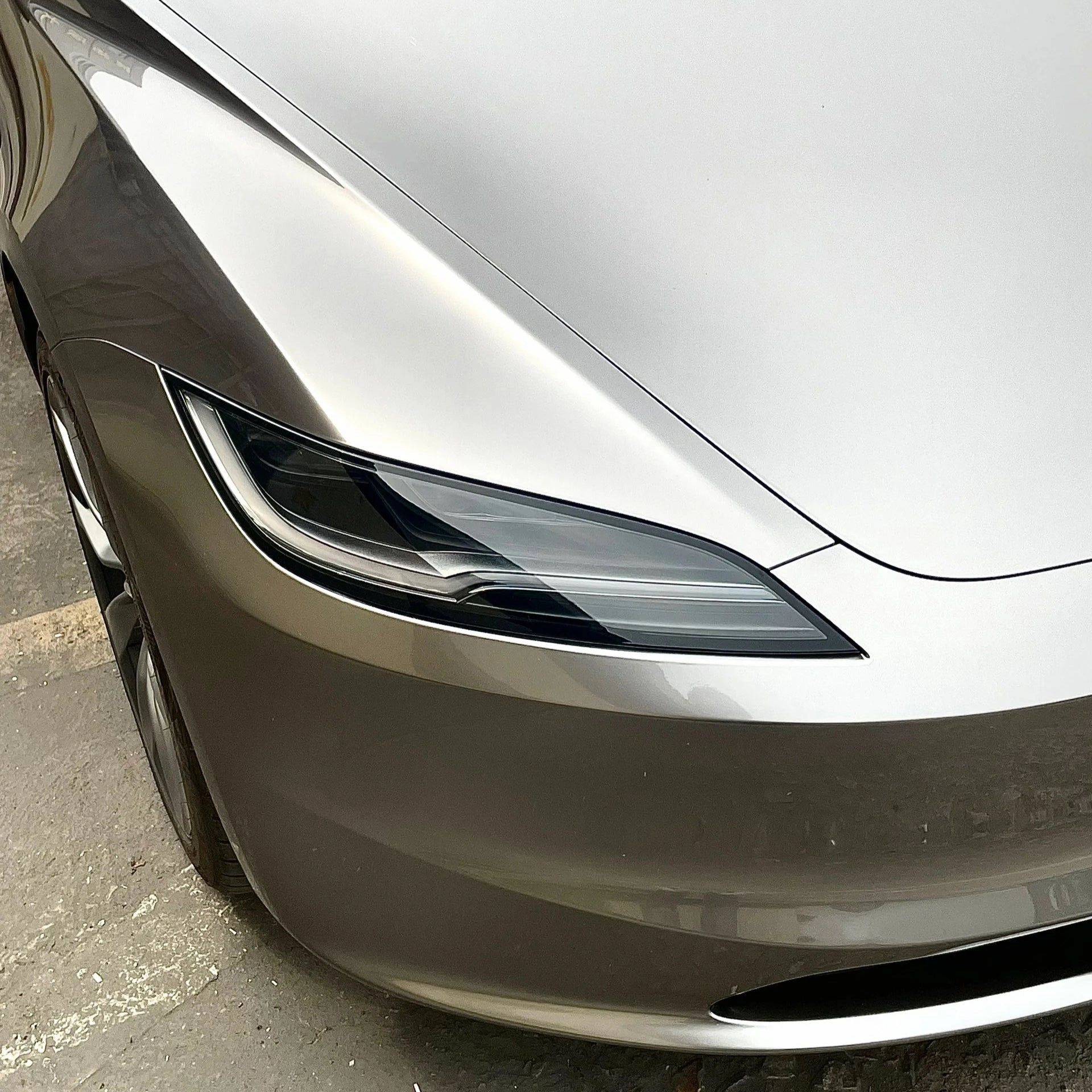Gloss Metallic Liquid Chrome Gray Car Wrap