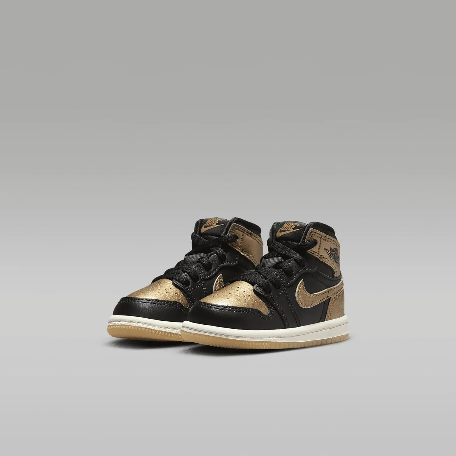 Jordan 1 Retro High OG Baby/Toddler Shoes (FD1413-071, Black/Sail/Metallic Gold)