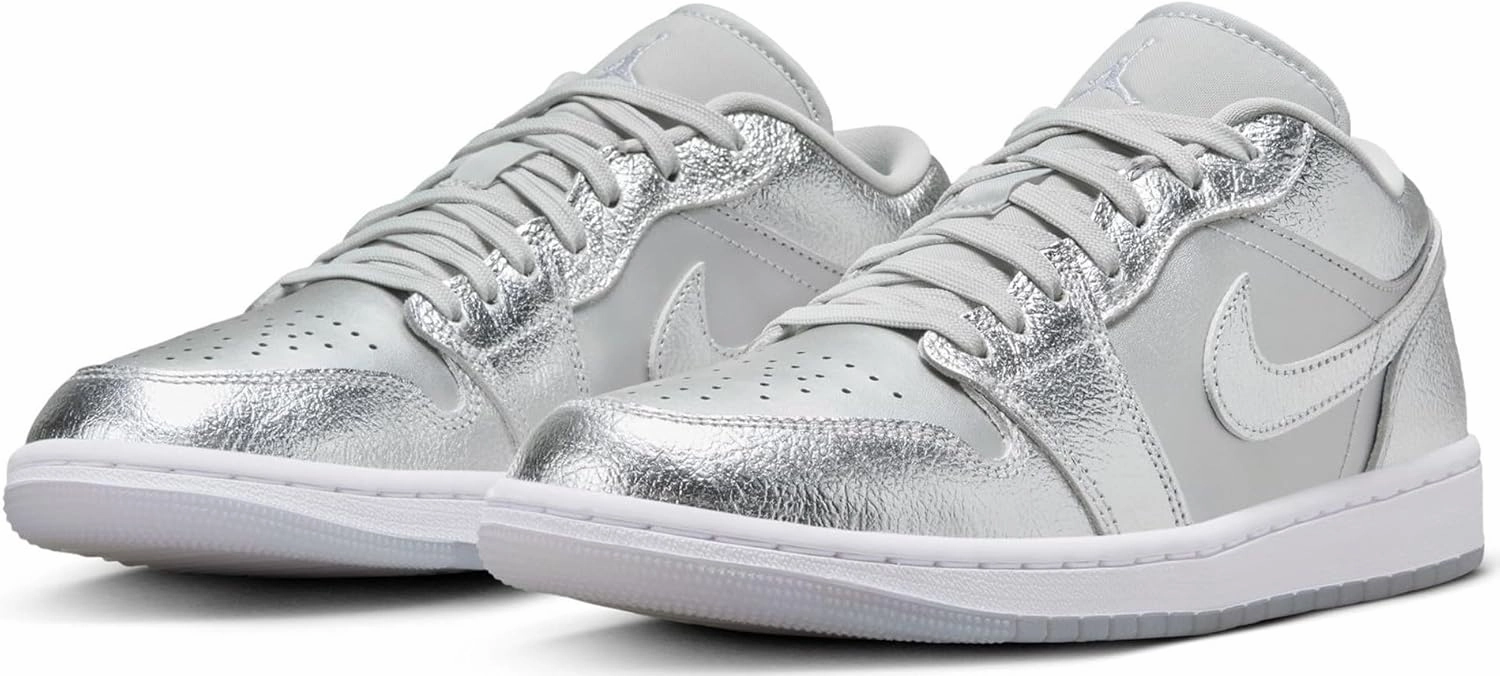 Jordan Women's Air 1 Low SE Metallic Silver/Photon Dust (FN5030 001)
