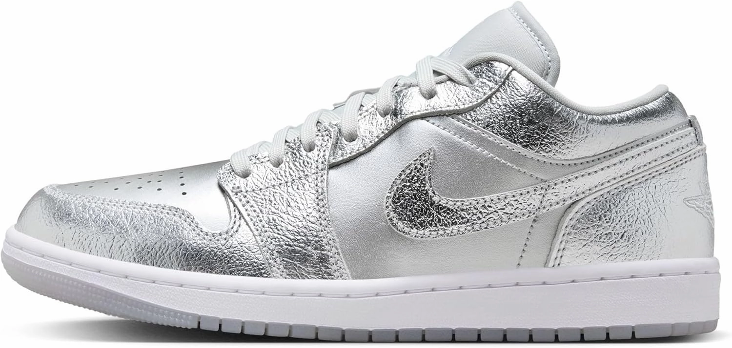 Jordan Women's Air 1 Low SE Metallic Silver/Photon Dust (FN5030 001)