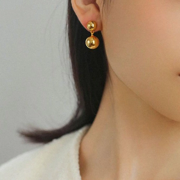 Large & Small Gold Balls Earrings