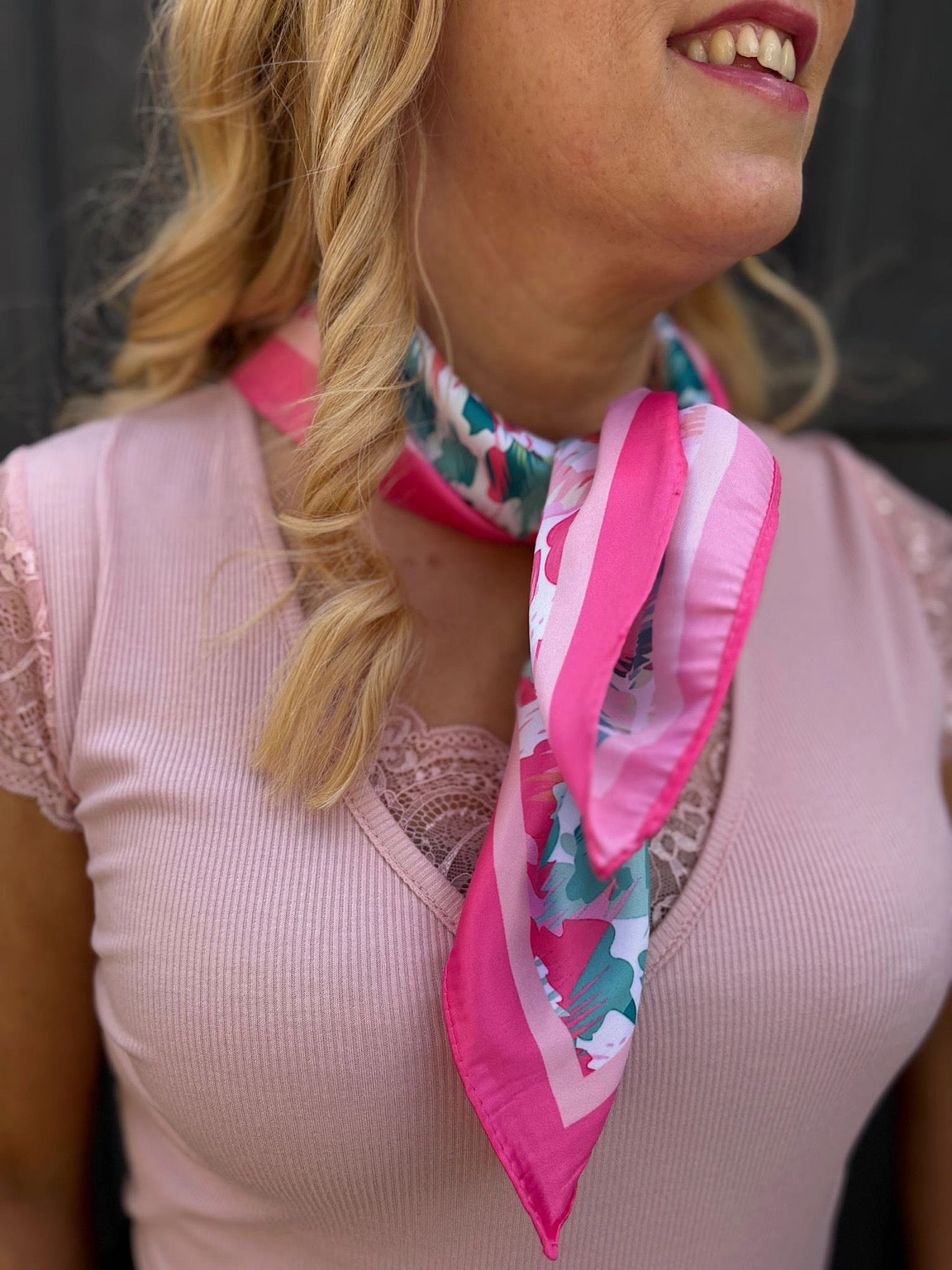 Lipstick Animal Design Satin Style Scarf