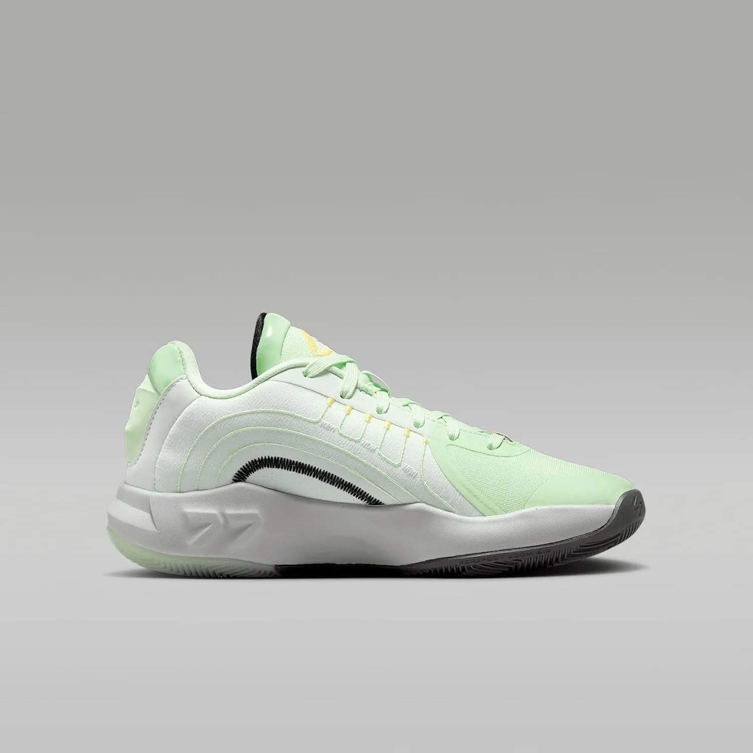 Luka 4 "Space Navigator Big Kids' Basketball Shoes (HJ5225-300, Barely Green/Vapor Green/Metallic Silver/Black)