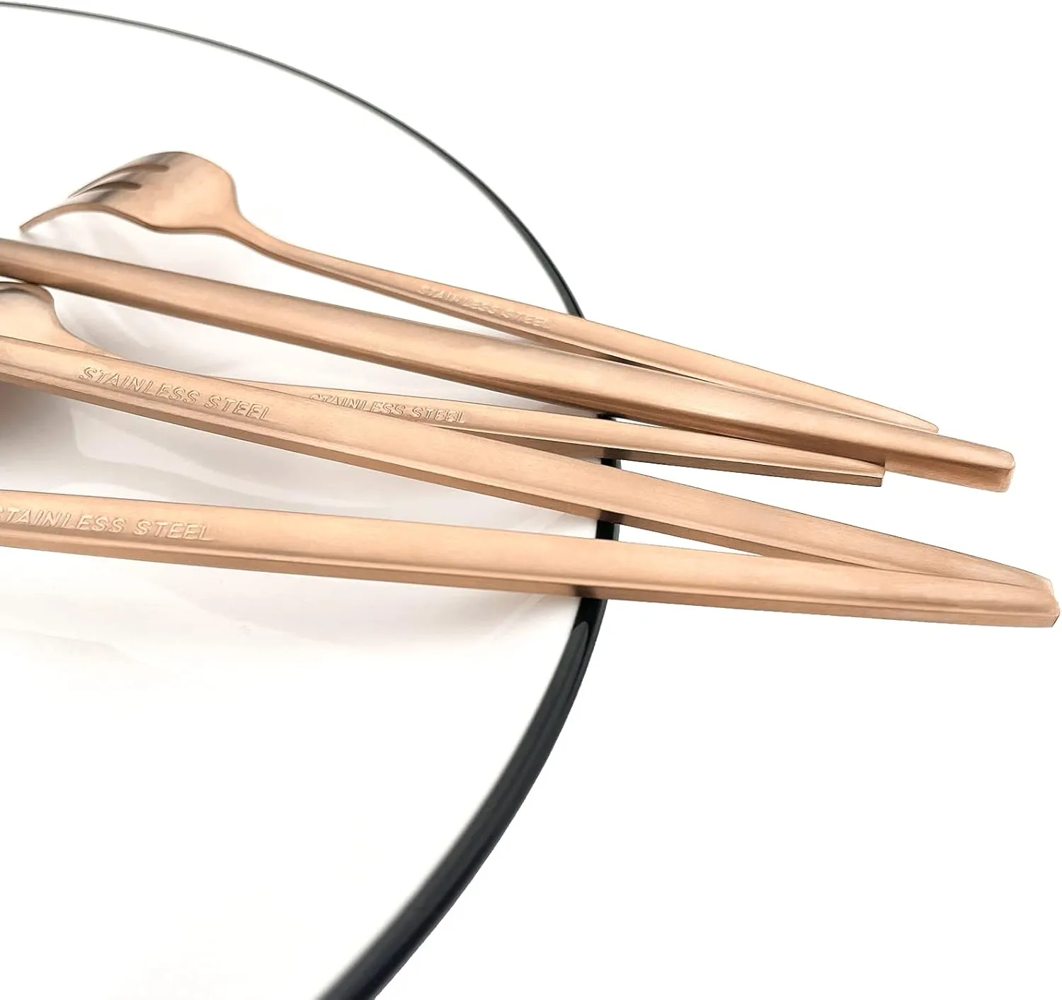Matte 30-Pieces Copper Flatware Set 18/0 Stainless Steel Dinnerware Kitchen Utensils For Dinner Dessert Cake Tea Coffee Tableware Service For 6 (Rose Gold)