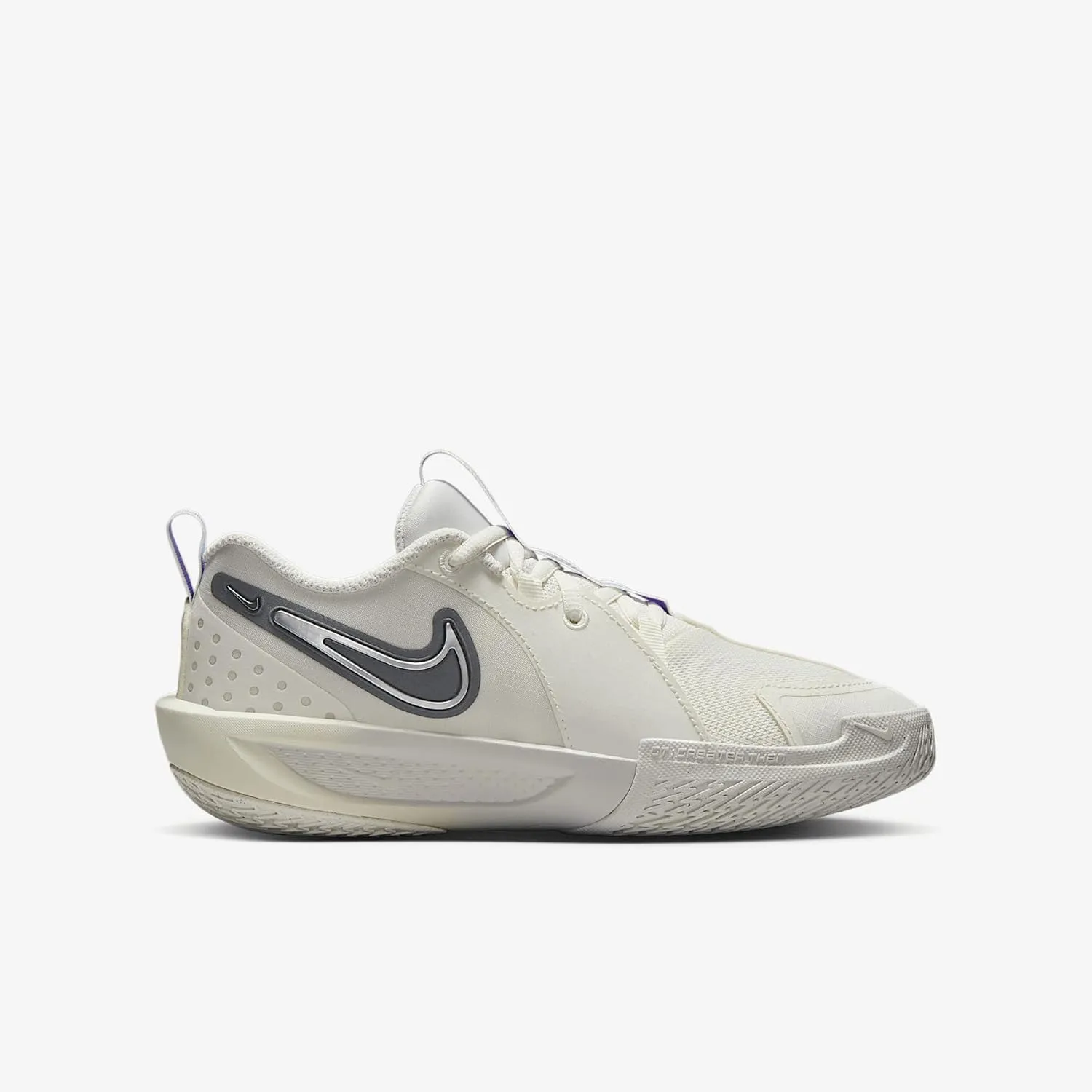Nike G.T. Cut 3 Big Kids' Basketball Shoes (FD7033-104, Sail/Light Bone/Metallic Silver/Smoke Grey)