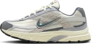 Nike Initiator Men's Shoes (HQ1179-001, Light Bone/Coconut Milk/Metallic Silver/Smoke Grey) Size 8