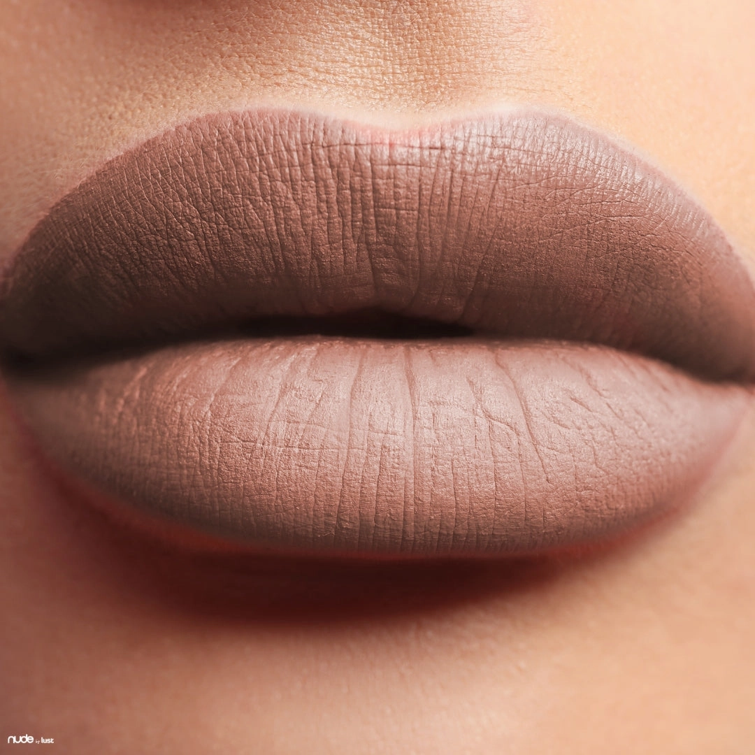 NUDE LIPSTICK - WHISPER