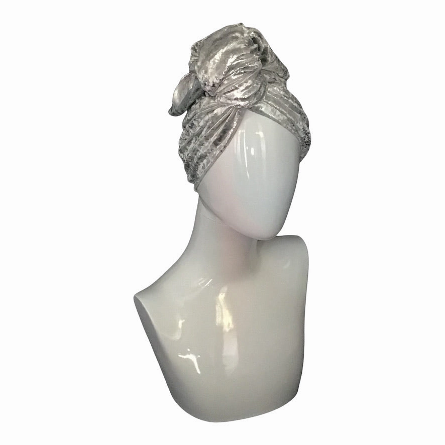 Velvet Twisturban in white  with bright silver "mica" pattern