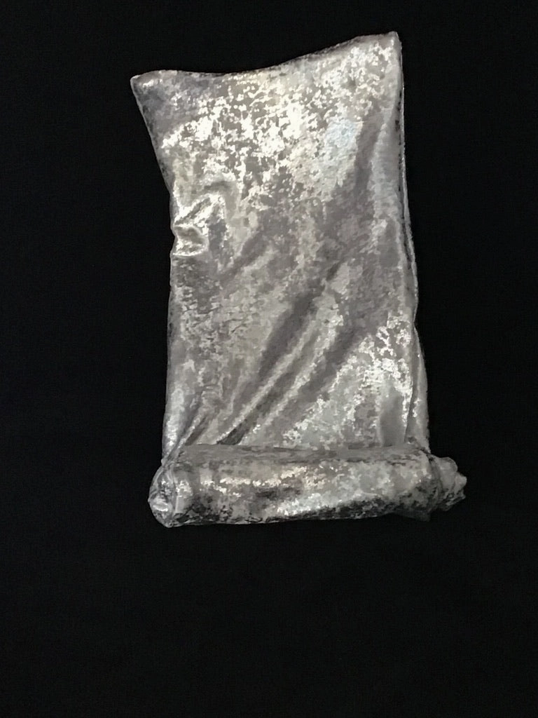 Velvet Twisturban in white  with bright silver "mica" pattern
