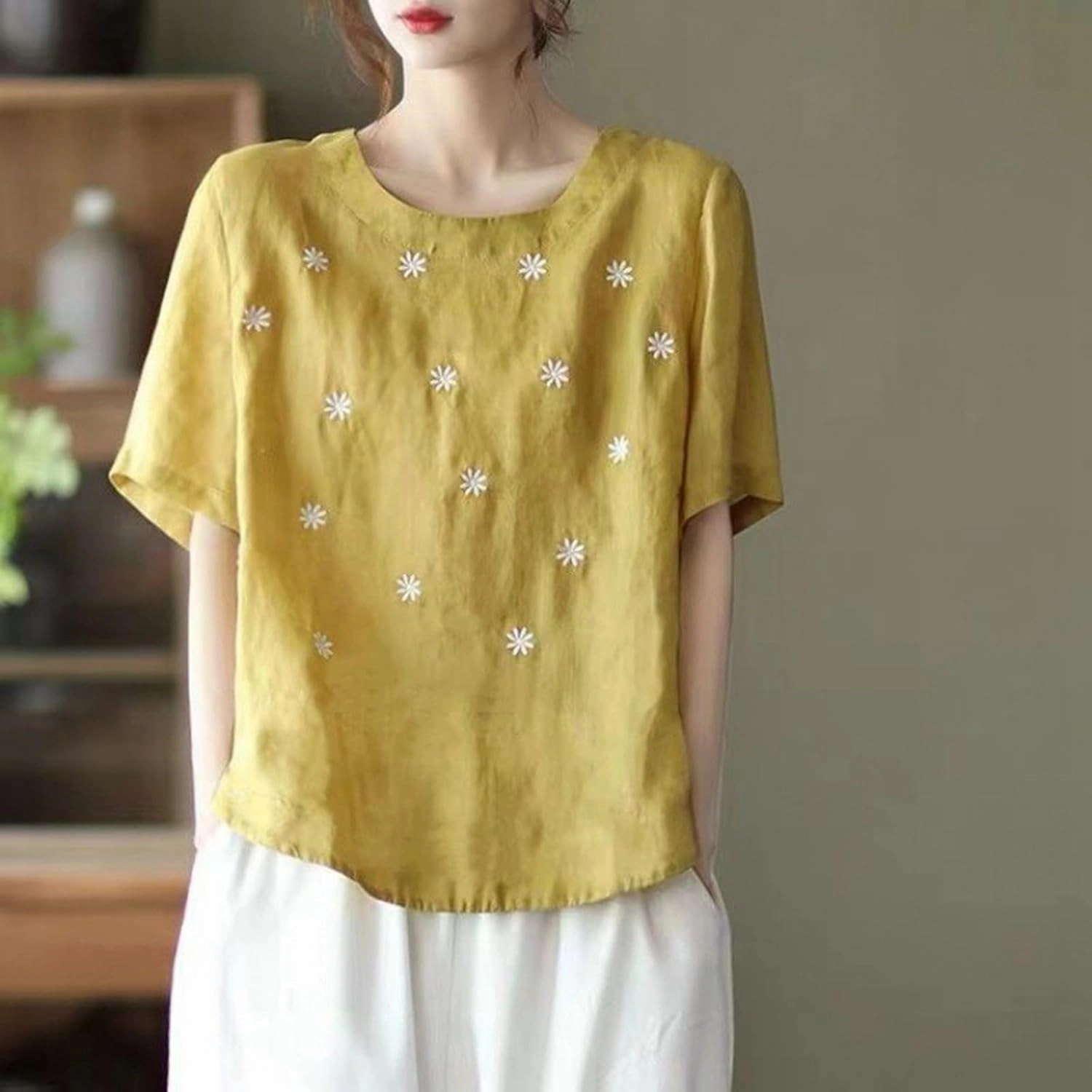 Women's Linen Shirts 2025 Summer Batwing Half Sleeve Linen Shirts Plus Size Crewneck Blouse Solid Color Basic Top