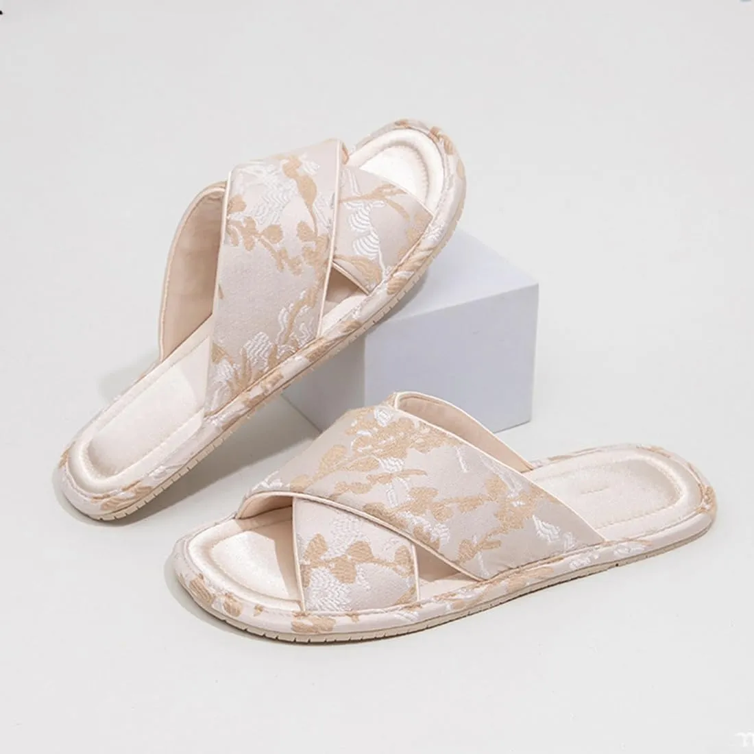 Women's Chinese Style Embroidered Slippers Cross Strap Vintage Satin Open Toe House Shoes Soft Anti Slip Indoor Outdoor Slides